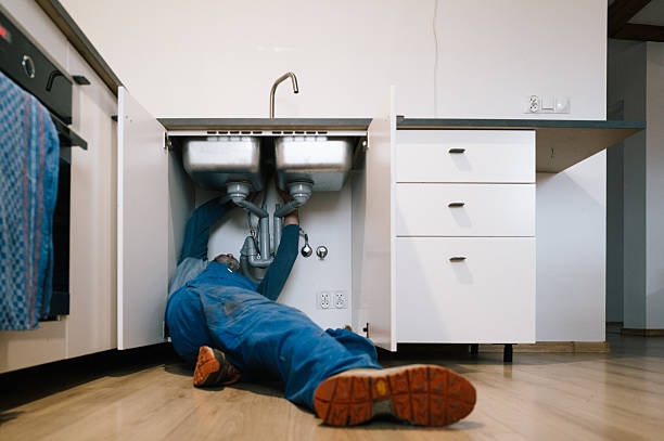 Professional Emergency Plumber technician working in Armonk, NY